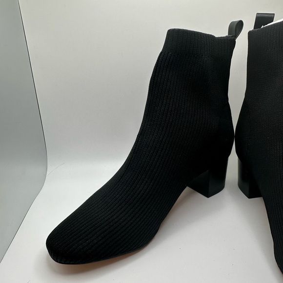 CUSHIONAIRE Women's Neely Stretch bootie +Memory Foam 8 BLACK - Picture 7 of 7